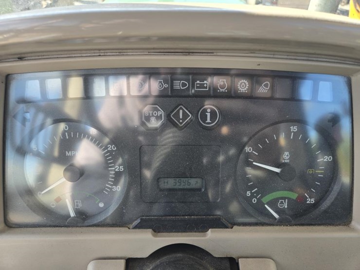 2003-john-deere-6615-image-38