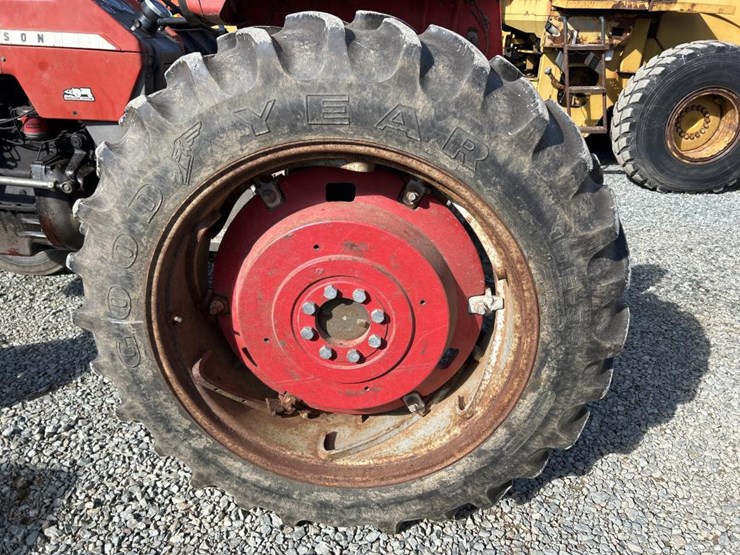 massey-ferguson-165-image-53