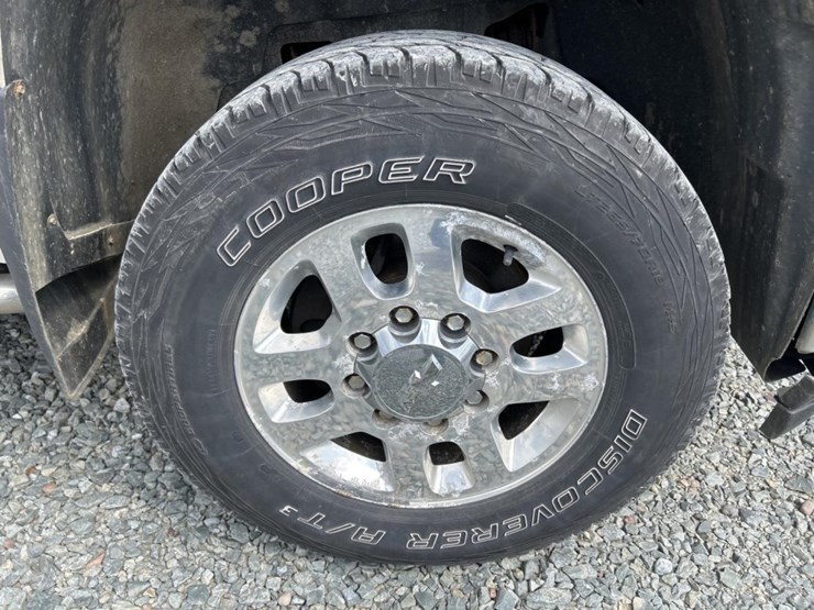 2014-chevrolet-3500-image-55