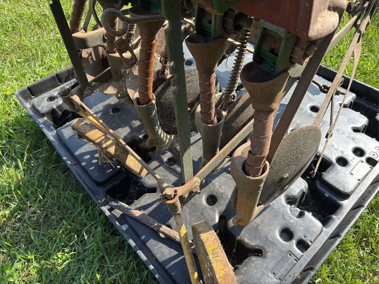 van-brunt-horse-drawn-grain-drill-image-4