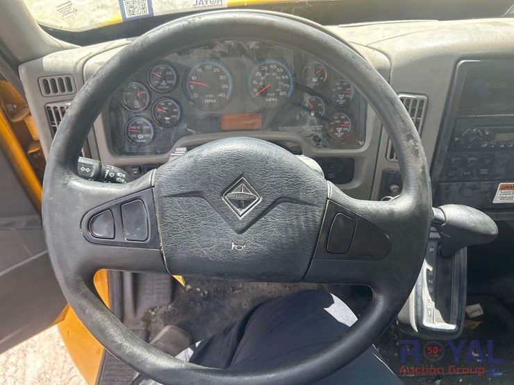 2019-international-durastar-4300-image-12