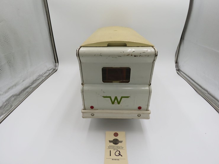 1970's-winnebago-indian-motorhome-toy-image-5