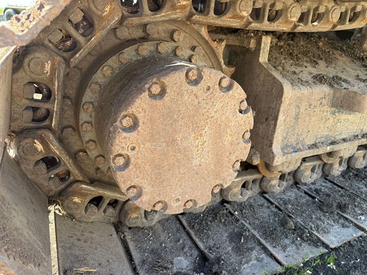 deere-225d-lc-image-22