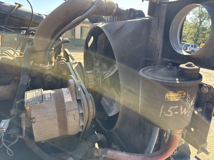 #1816-•-1989-international-1955-tanker-truck-image-10