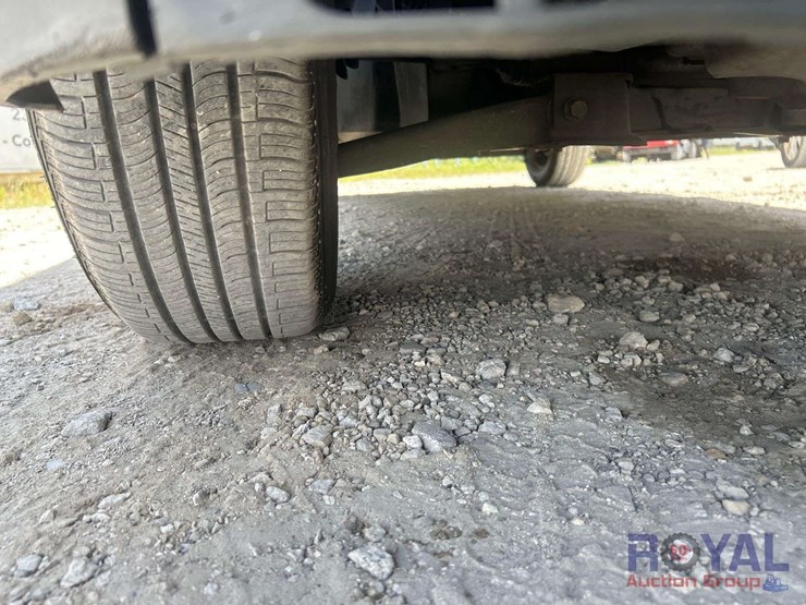 2010-ford-transit-connect-image-30