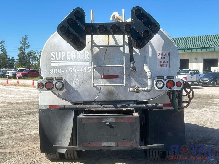 2005-ford-f650-image-21