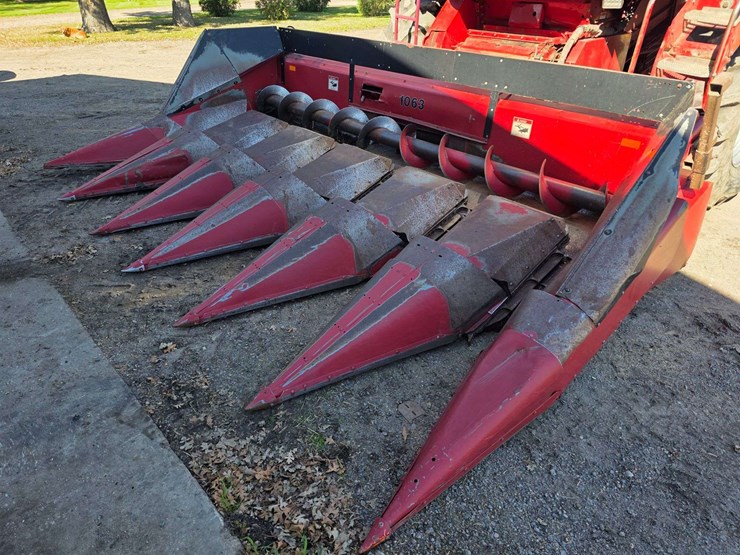 case-ih-1063-image-21