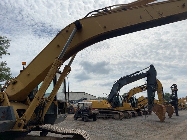 komatsu-pc300-3-image-11