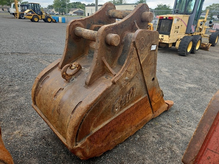 geith-36"-bucket-with-teeth-image-3
