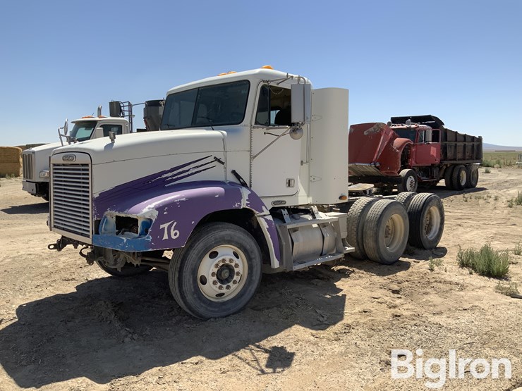 1997-freightliner-fld112-image-1
