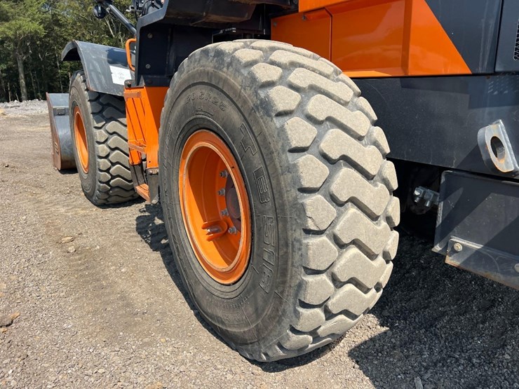 2023-doosan-dl220-image-26