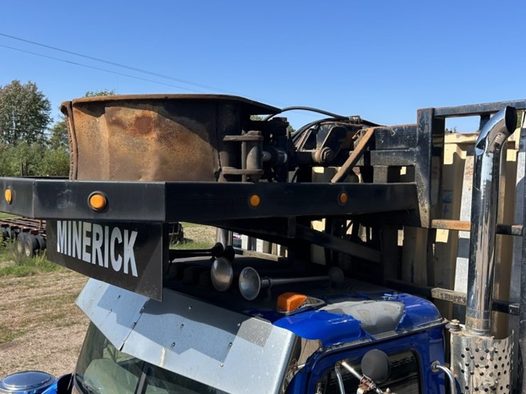 #1753-•-2005-western-star-tri-axle-storm-cleanup-truck-image-56