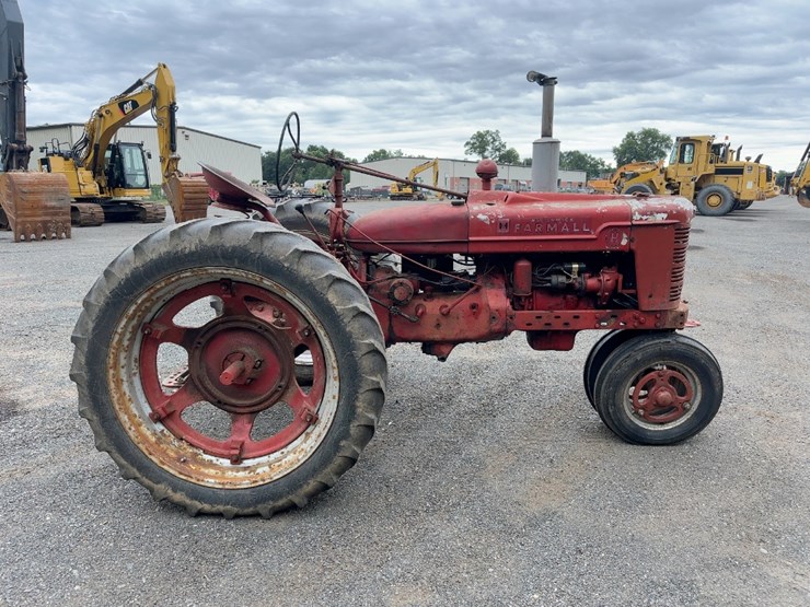 mccormick-farmall-h-tractor-image-6