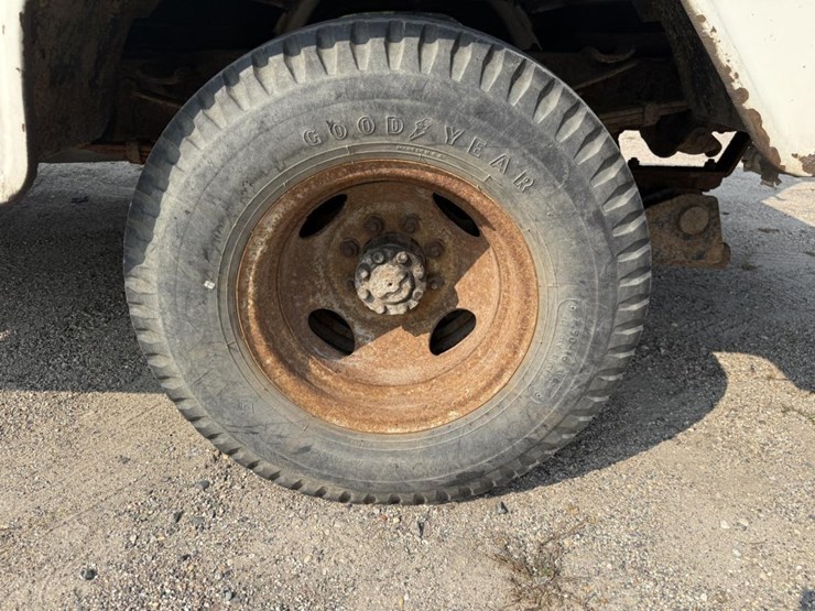 1975-ford-f350-image-66