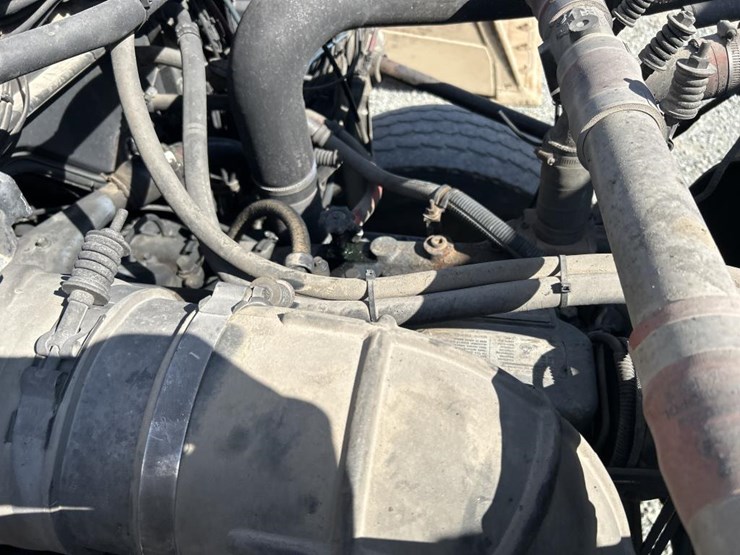 1995-mack-dm690s-image-58