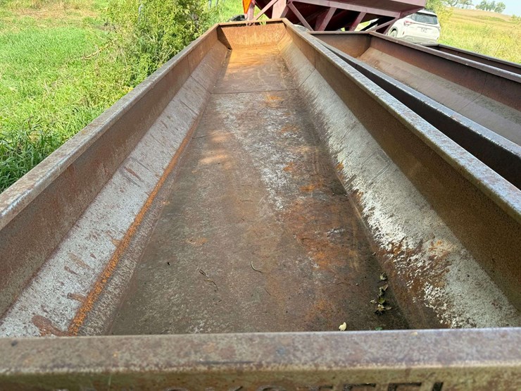 (2)-macksteel-feed-bunks,-22’-long,-43”-wide,-29”-tall,-15”-deep-image-2