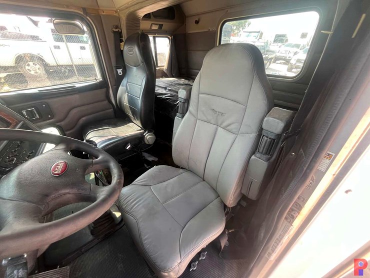 2005-peterbilt-378-image-10