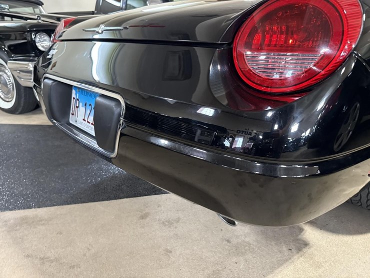#1392-•-2003-ford-thunderbird-convertible-car-image-17
