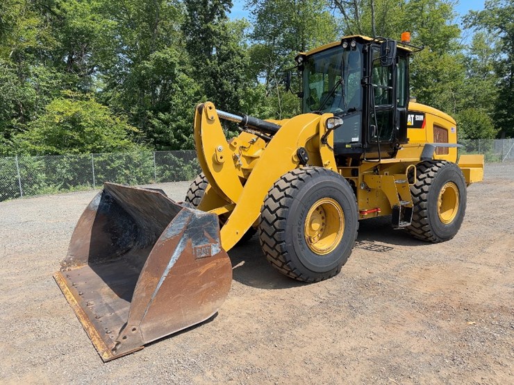 2016-caterpillar-938m-image-1