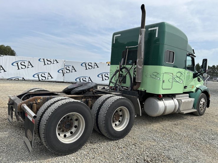 2015-peterbilt-579-image-5