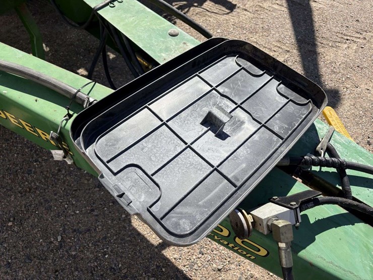 john-deere-7200-image-10