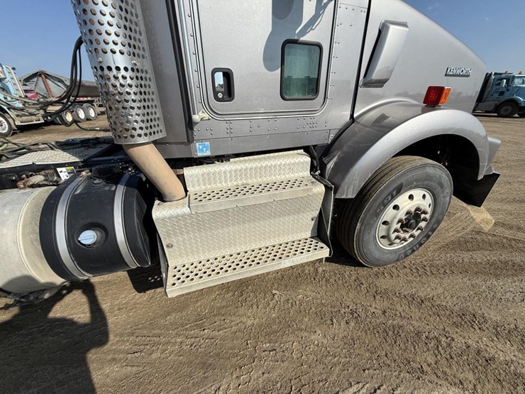 kenworth-t800-image-11