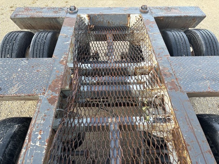 #1306-•-2002-american-trailer-inc.-tri-axle-lowboy-image-45