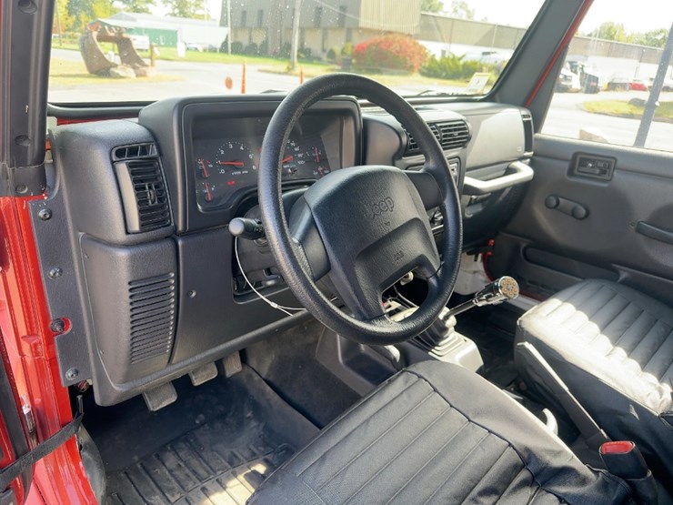 2004-jeep-wrangler-image-18