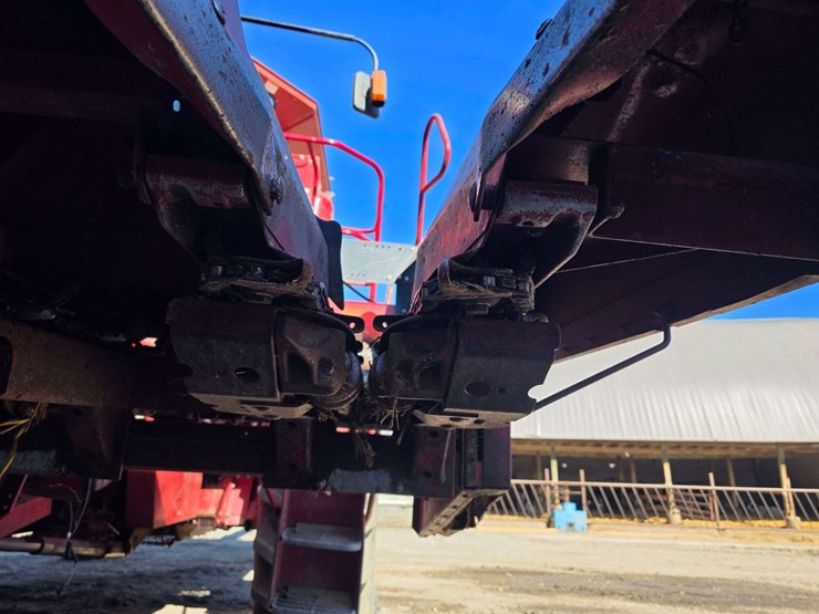 case-ih-1063-image-10