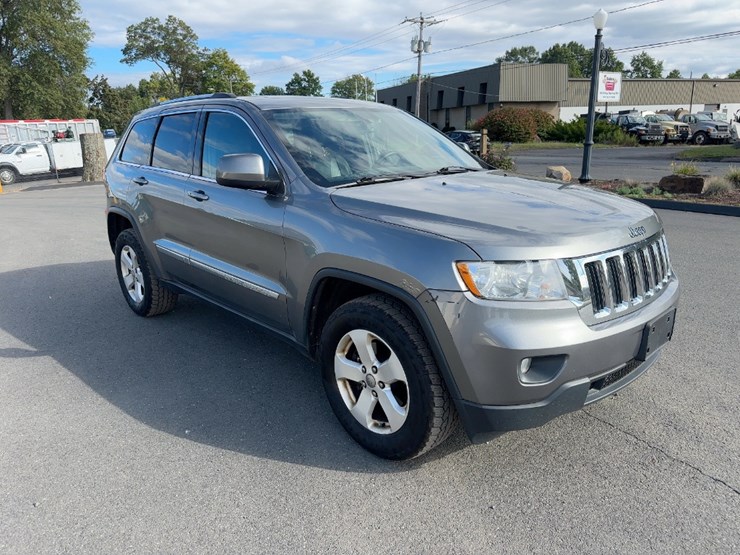2013-jeep-grand-cherokee-laredo-image-7