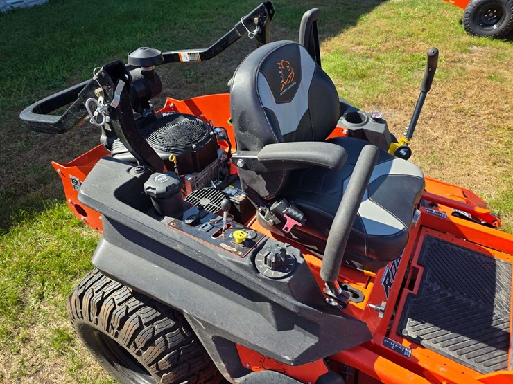 2021-badboy-rogue-72”-zero-turn-lawn-mower,-37hp-vanguard-engine,-190-hours,-dual-fuel-tanks,-fresh-image-9