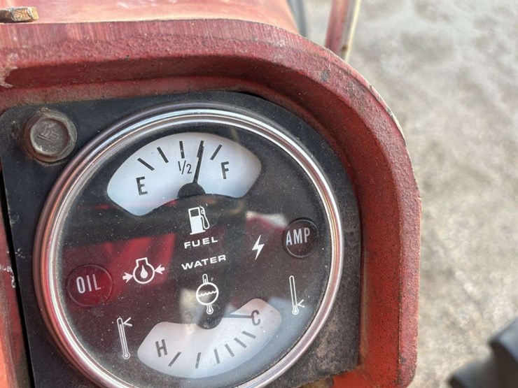 1971-farmall-656-hydro-diesel-tractor,-fenders,-wf,-540-pto,-3pt,-2-hyd,-16.9-38-rears,-7.50-16-fron-image-24