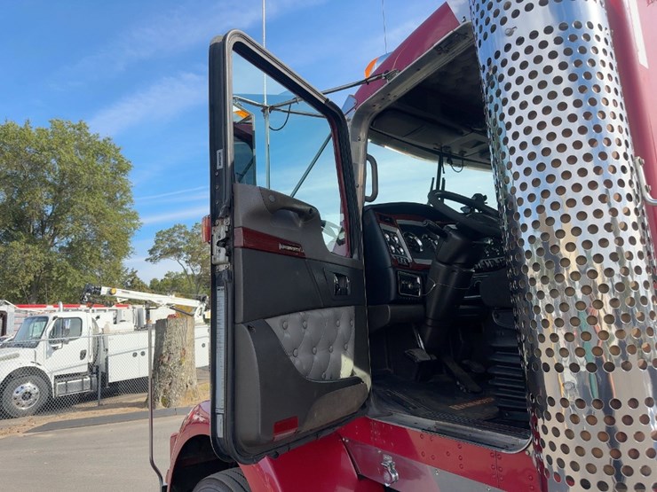 2007-kenworth-t800-image-24