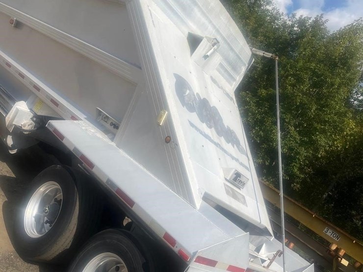 2013-travis-39-ft-image-4