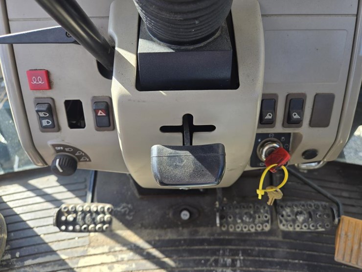2003-john-deere-6615-image-37