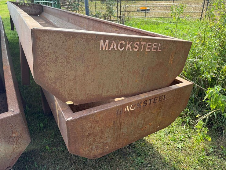 (2)-macksteel-feed-bunks,-22’-long,-43”-wide,-29”-tall,-15”-deep-image-5