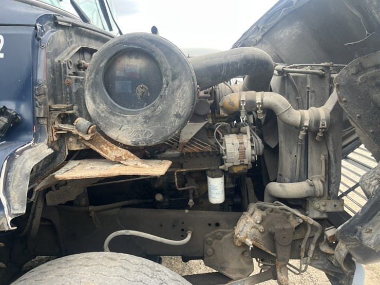 1995-ford-l9000-image-75