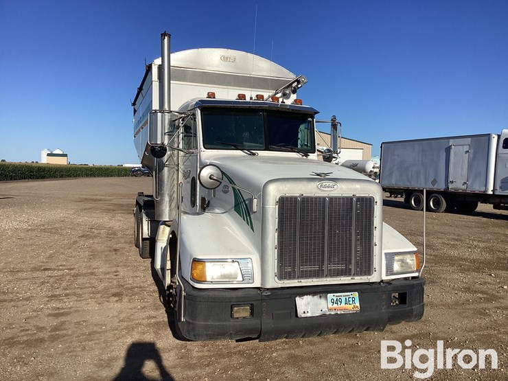 1997-peterbilt-377-image-3