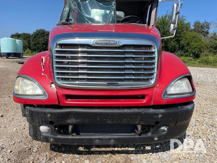 2007-freightliner-columbia-liquid-nurse-truck-(jn3025,-unit-1852)-image-20