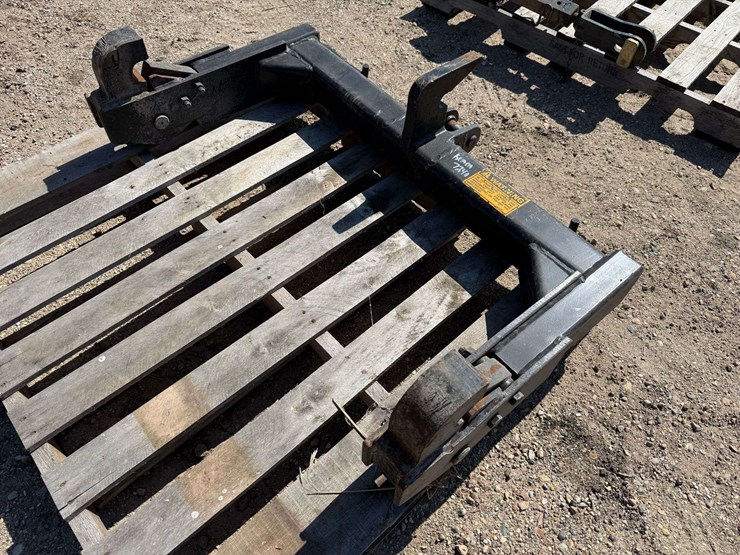 cat-iii-3-point-quick-hitch-image-2