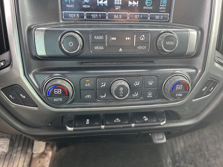 2017-chevrolet-silverado-1500-image-52