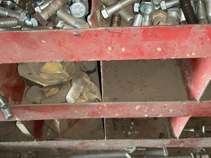 #120-•-coarse-thread-bolts-rack-and-contents-image-41