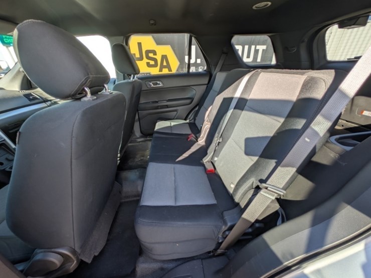2014-ford-explorer-image-23