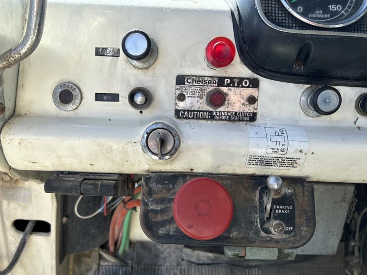 1990-ford-8000-image-63