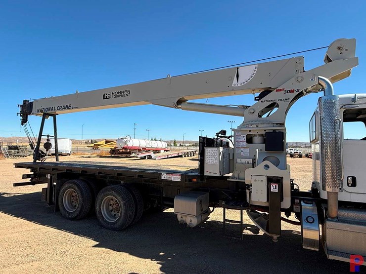 2019-peterbilt-367-image-22