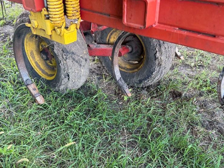 bourgault-8810-image-11