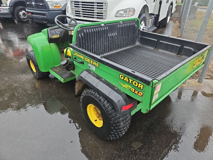 john-deere-gator-image-7