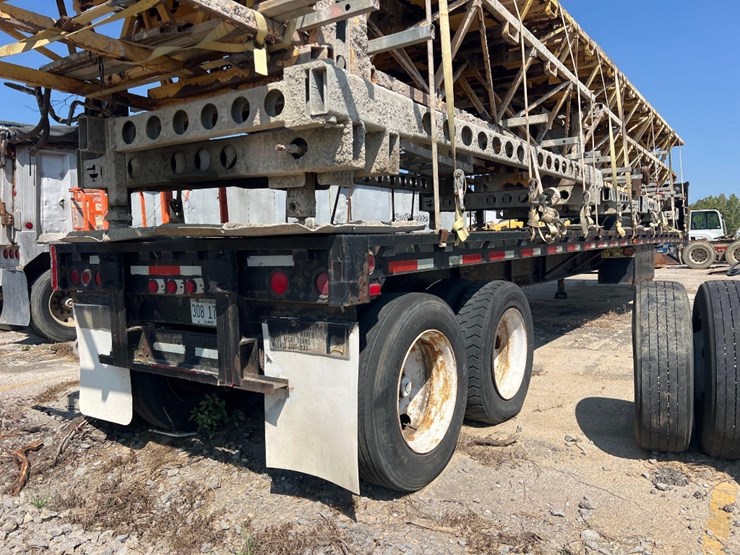 96"-x-53'-flatbed-trailer-image-2