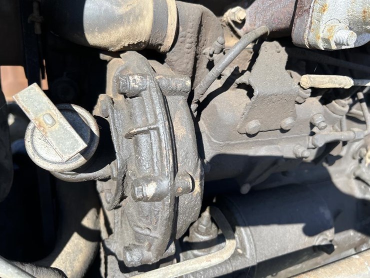 massey-ferguson-165-image-13