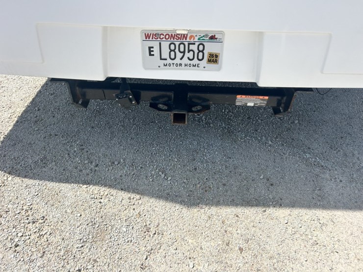 2023-ford-e450-image-93